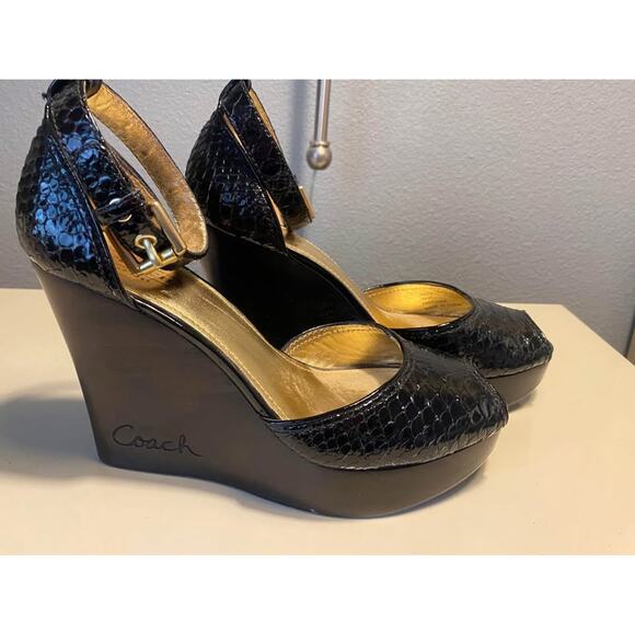 Coach Heels - Picture 2 of 4